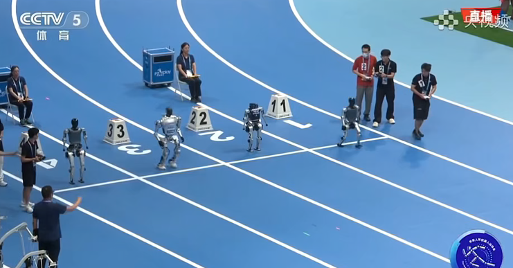 央視媒體報道優(yōu)寶特“行者泰山”在2025世界人形機器人運動會上的精彩表現(xiàn)